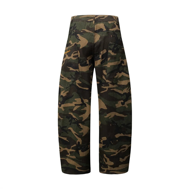 Calça Baggy Camuflada com Bordado