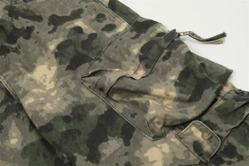 Calça Cargo Camuflada de Corte Amplo