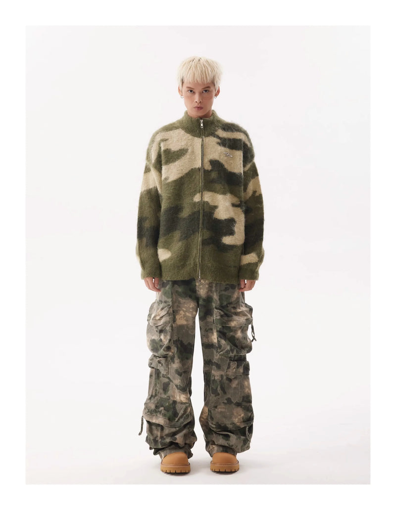 Calça Cargo Camuflada de Corte Amplo