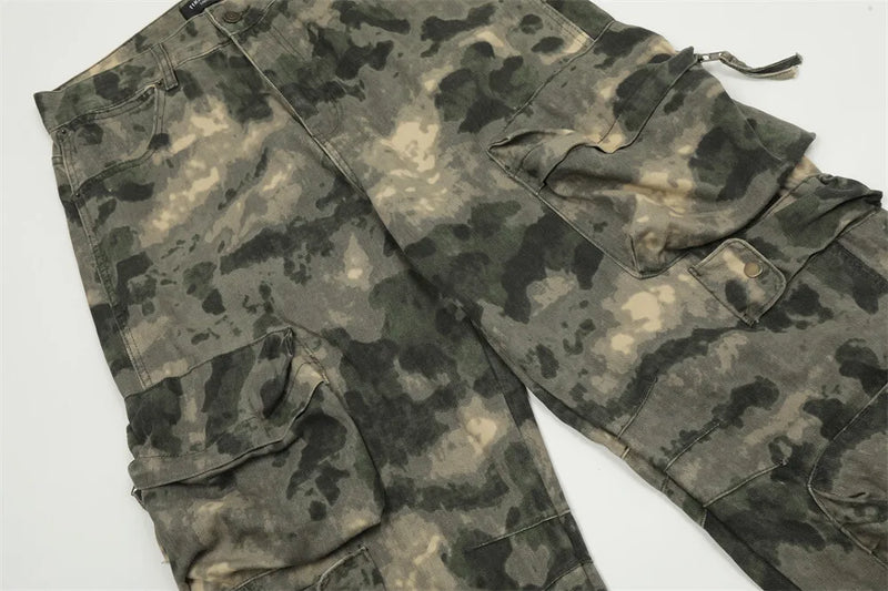 Calça Cargo Camuflada de Corte Amplo