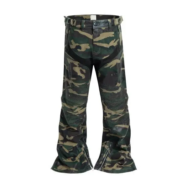 Calça Flare Camuflada com Patchwork e Zíper